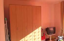 Vanzare apartament cu 2 camere,  57 mp, decomandat, loc parcare