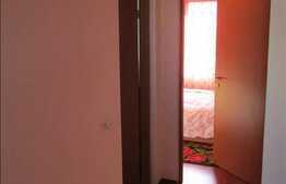 Vanzare apartament cu 2 camere,  57 mp, decomandat, loc parcare