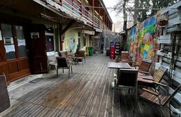 Hostel de vanzare la cheie, 350 mp, 2 terase 100 mp, zona Ultracentral.