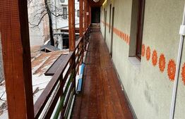 Hostel de vanzare la cheie, 350 mp, 2 terase 100 mp, zona Ultracentral.