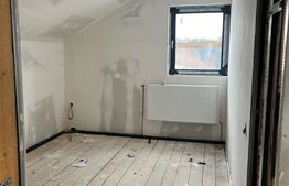 Exclusivitate! Casa 5 camere, terenuri 9800 mp si 8200 mp - padure, Risca