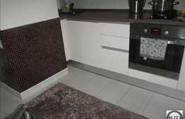 3 camere, 78 mp, decomandat, A.C, mobilat, 2 garaje, zona Calea Floresti!