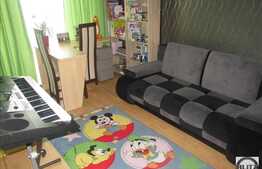 3 camere, 78 mp, decomandat, A.C, mobilat, 2 garaje, zona Calea Floresti!