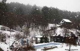 Vila exclusivista , 300 mp utili, teren de 1600 mp, piscina! Panorama deosebita!