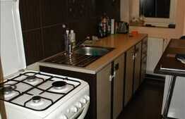Inchiriere apartament 2 camere decomandate, 42 mp, zona Cinema Florin Piersic.