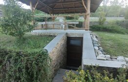 Vila la cheie, teren 6700 mp, sat Nima