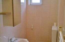 Garsoniera de inchiriat, 40 mp, in casa/vila, mobilat modern, zona UMF