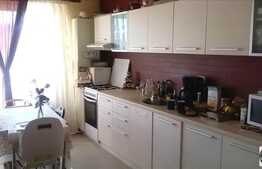 Vanzare 2 camere, 56 mp, terasa de 24 mp, mobilat, zona Florilor! Parcare cu CF!