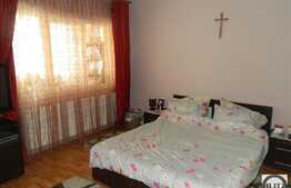 Apartament in imobil nou, dispus pe 2 nivele, 240 mp, zona verde