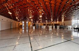 Showroom superfinisat, zona excelenta 