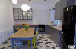 Apartament cu 3 camere, 85 mp, mobilt lux, zona Piata Unirii