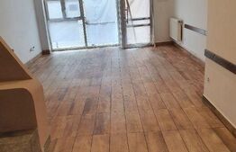 Spatiu comercial central, 79 mp, vitrina la strada, zona Primariei