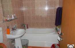 Vanzare apartament 2 camere, 48.41 mp utili, orientare sudica, cu parcare