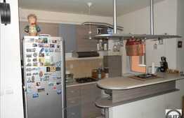 Vanzare apartament 2 camere, 48.41 mp utili, orientare sudica, cu parcare