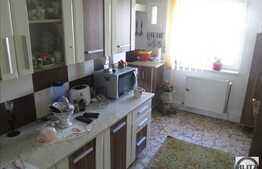 4 camere, 95 mp, decomandat, etaj intermediar, garaj, zona Billa