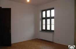 Vanzare 3 camere, 129 mp utili, boxa, zona ultracentrala!