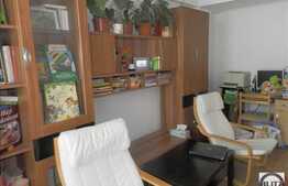 De vanzare 2 camere, 55 mp, decomandat, zona strazii Stejarului!