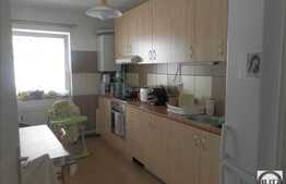 De vanzare 2 camere, 55 mp, decomandat, zona strazii Stejarului!