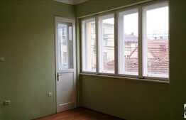 2 camere, 80 mp la etaj intermediar cu boxa subsol, zona ultracentrala