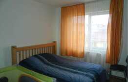 Vanzare 3 camere, 70 mp plus 2 poduri, terasa de 13.5 mp! Zona Florilor!Parcare!