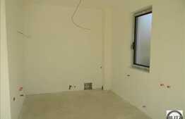 Apartament 165 mp utili, situat  in casa insiruita, cu o curte de 140 mp!