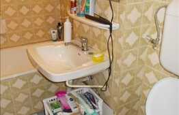 3 camere, 63 mp, semidecomandat, etaj intermediar, zona Profi