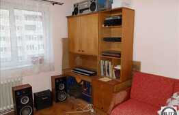 3 camere, 63 mp, semidecomandat, etaj intermediar, zona Profi