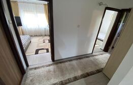 Apartament de 3 camere, 77 mp, decomandat, zona Noua 