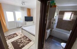 Apartament de 3 camere, 77 mp, decomandat, zona Noua 