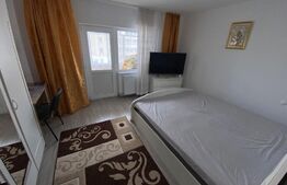 Apartament de 3 camere, 77 mp, decomandat, zona Noua 