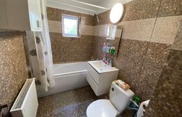 Apartament de 3 camere, 77 mp, decomandat, zona Noua 