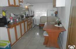 Vanzare mansarda cu 2 camere, 56 mp, balcon, decomandata, zona Florilor!