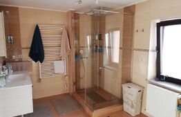 Casa deosebita, 1545 mp teren, in Cristian, potential pensiune