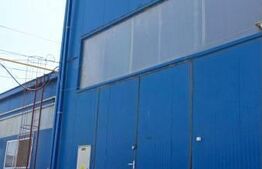 Hala cu 2485 mp plus 315 mp spatii birouri la cateva minute fata de aeroport