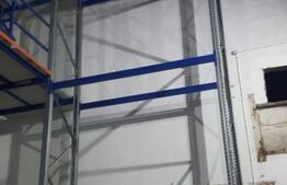 Hala pe nivele, pentru depozitare 