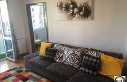 De vanzare apartament cu 3 camere , 60 mp, mobilat, zona Casei de Cultura