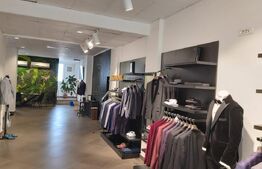 Showroom elegant la mezaninul unei cladiri mixte, zona Cipariu. 