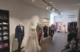 Showroom elegant la mezaninul unei cladiri mixte, zona Cipariu. 