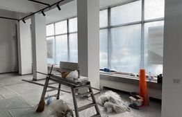 Piata Abator, posibilitate parcare , vizibilitate buna 