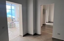 Piata Abator, posibilitate parcare , vizibilitate buna 