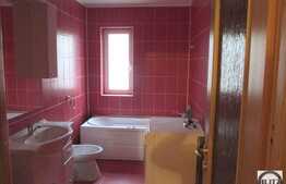 De vanzare 2 camere, 58 mp, balcon de 10 mp! Zona Florilor! Cu parcare!