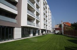 Spatiu comercial, 377 mp, Semicentral