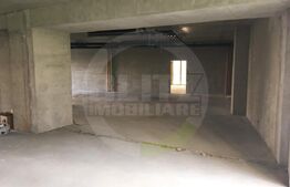 Spatiu comercial, 377 mp, Semicentral