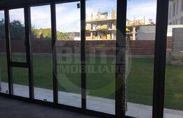 Spatiu comercial, 377 mp, Semicentral