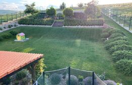 Casa spatioasa, teren 2036 mp, panorama superba, in Campenesti