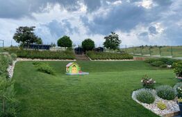 Casa spatioasa, teren 2036 mp, panorama superba, in Campenesti