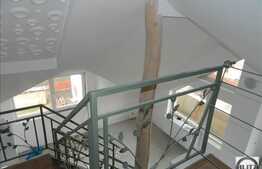 Vanzare apartament pe doua nivele, 85 mp, 2 balcoane, finisaje noi, zona Terra!