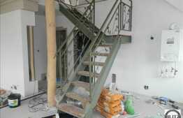 Vanzare apartament pe doua nivele, 85 mp, 2 balcoane, finisaje noi, zona Terra!