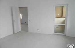 Vanzare apartament pe doua nivele, 85 mp, 2 balcoane, finisaje noi, zona Terra!