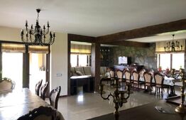 Pensiune de vanzare, 360 mp utili, 7500 teren, Zona Turistica, Risca